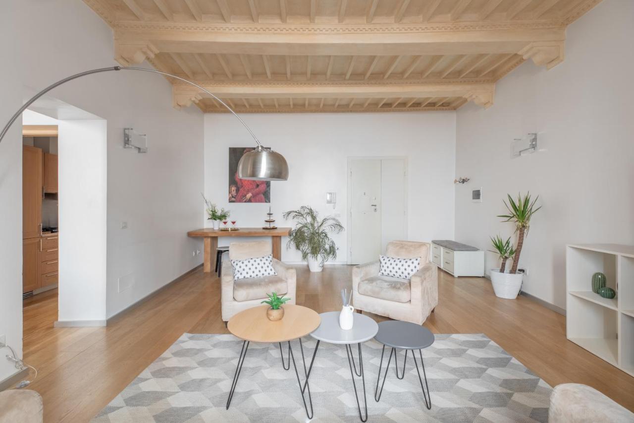 Iflat Navona White And Stylish Apartment Рим Экстерьер фото