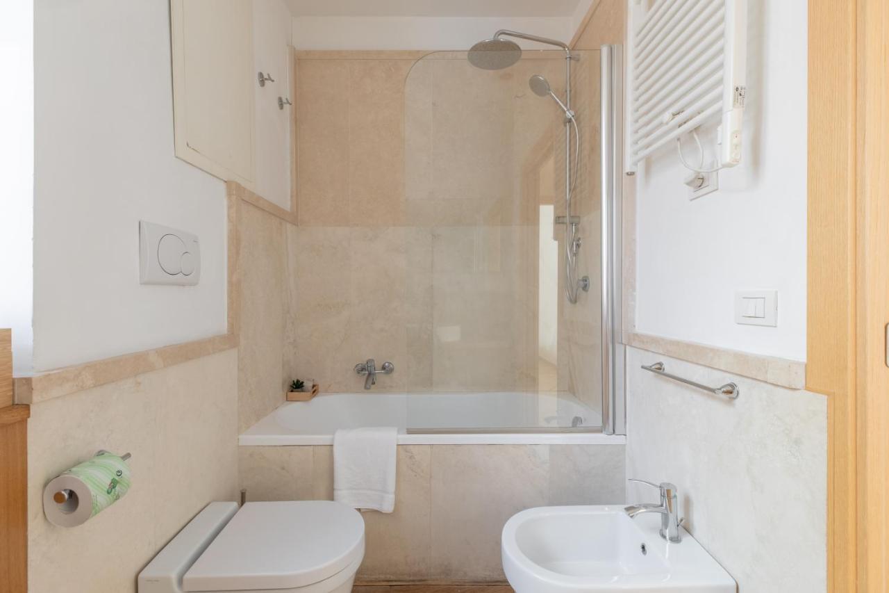 Iflat Navona White And Stylish Apartment Рим Экстерьер фото