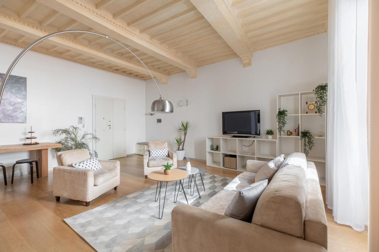Iflat Navona White And Stylish Apartment Рим Экстерьер фото